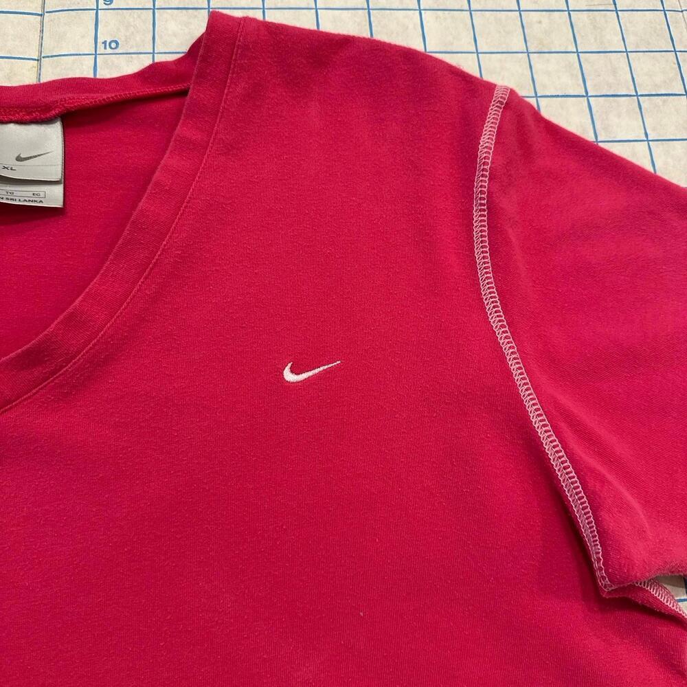 Vintage Nike Shirt XL Pink Short Sleeve V Neck Swoosh Embroidered Y2K - Picture 3 of 14